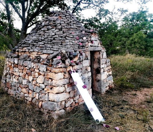 Dieci artisti per Trullo 227: l’arte contemporanea invade la Valle d’Itria