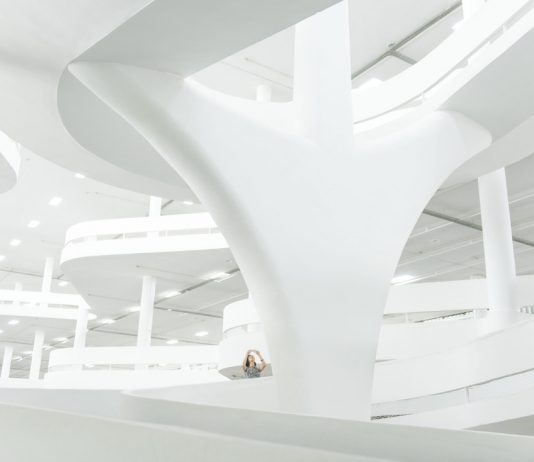 Al via la 34ma Biennale di San Paolo. Intervista a Jacopo Crivelli Visconti, chief curator