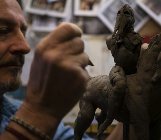 Carlo Zoli e la scultura, tra materia, tecnica e archetipi. Le parole dell’artista