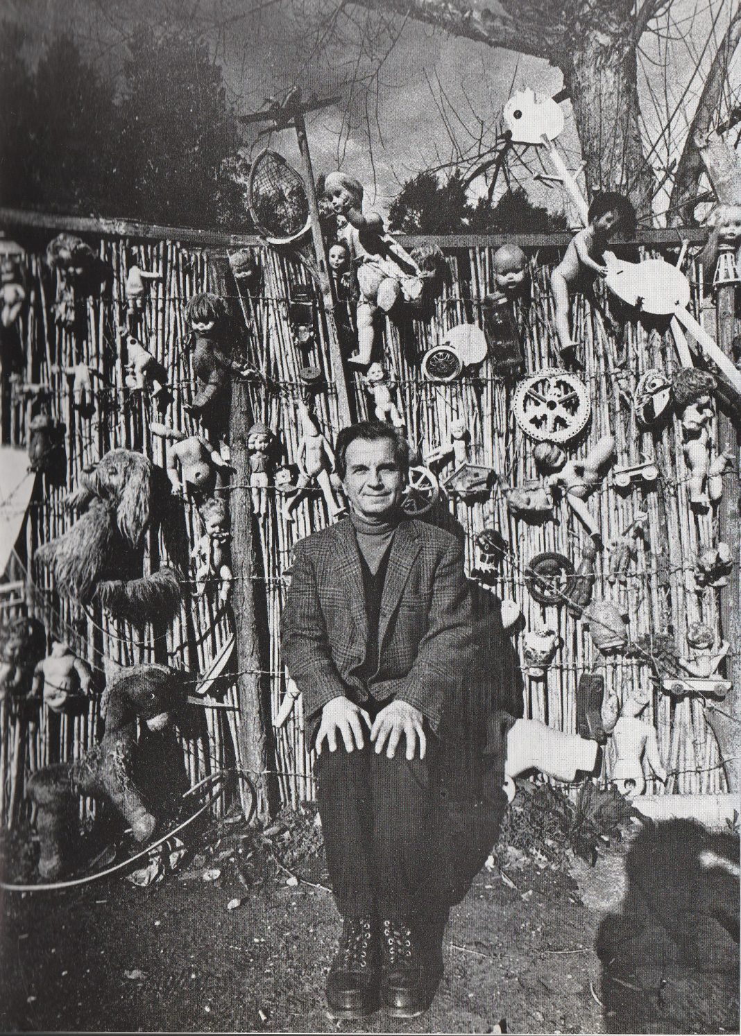 Salvatore Meo / Andrea Polichetti – Environmentshttps://www.exibart.com/repository/media/2021/09/Salvatore-Meo-1-1068x1494.jpg