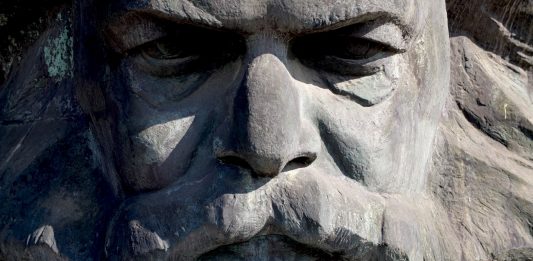 MARX per 24 ore: il nuovo film di Olaf Nicolai trasmesso in anteprima mondiale