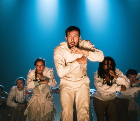 Double Murder di Hofesh Shechter, in un dittico fra violenza e tenerezza