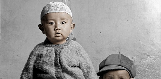 “Phil Borges. Ritratti dal mondo” la grande mostra antologica alla galleria Paci contemporary di Brescia