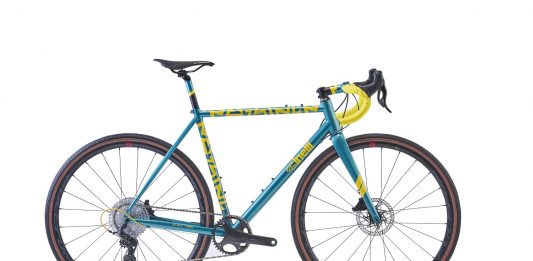 In sella con stile, con la Cinelli Nemo Gravel Alessandro Mendini