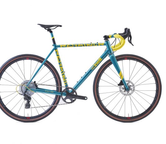 In sella con stile, con la Cinelli Nemo Gravel Alessandro Mendini