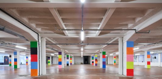 Peter Halley a Brescia con ‘Columns in 10 Colors’ per Art Drive-In Generali