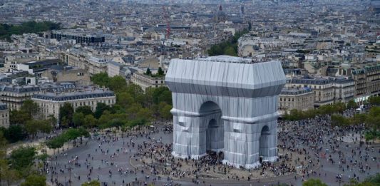 Un film raccoglierà tutti i video sull’ultima opera di Christo a Parigi