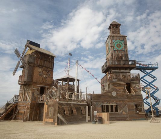 Burning Man, un’asta per sostenere il festival del deserto burning Man