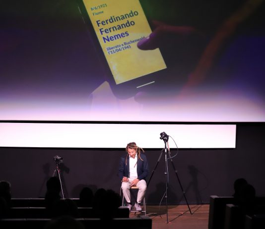 Una voce e un gesto, per non dimenticare: la performance di Filippo Riniolo al MAXXI