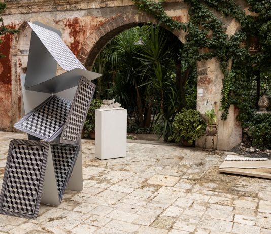 Equilibri e squilibri della scultura: Francesco Granito in mostra a Bari