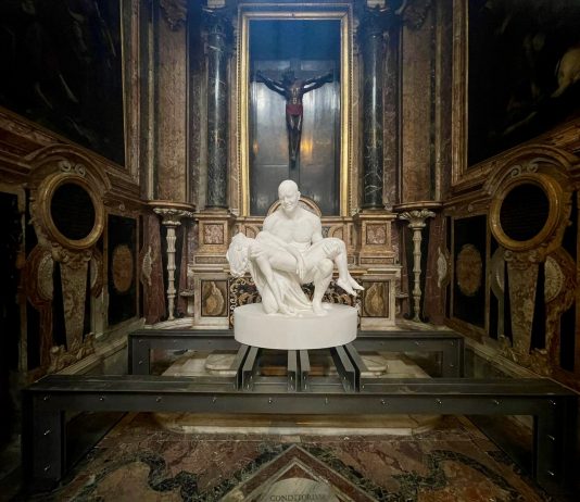 La Chiesa degli Artisti apre le porte alla Pietà contemporanea di JAGO