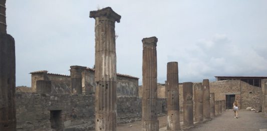 Mediterraneo oscuro: l’installazione sonora di Invernomuto, agli scavi di Pompei