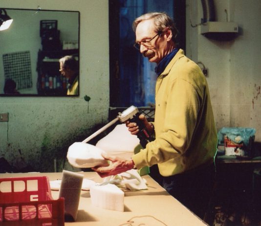 Restaurare l’arte contemporanea #1: i “Tappeti-Natura” di Piero Gilardi