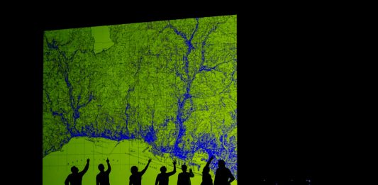 Corpo a corpo con l’acqua. A Genova