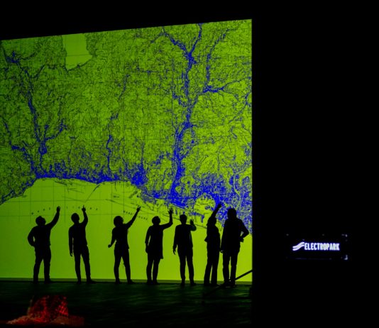 Corpo a corpo con l’acqua. A Genova
