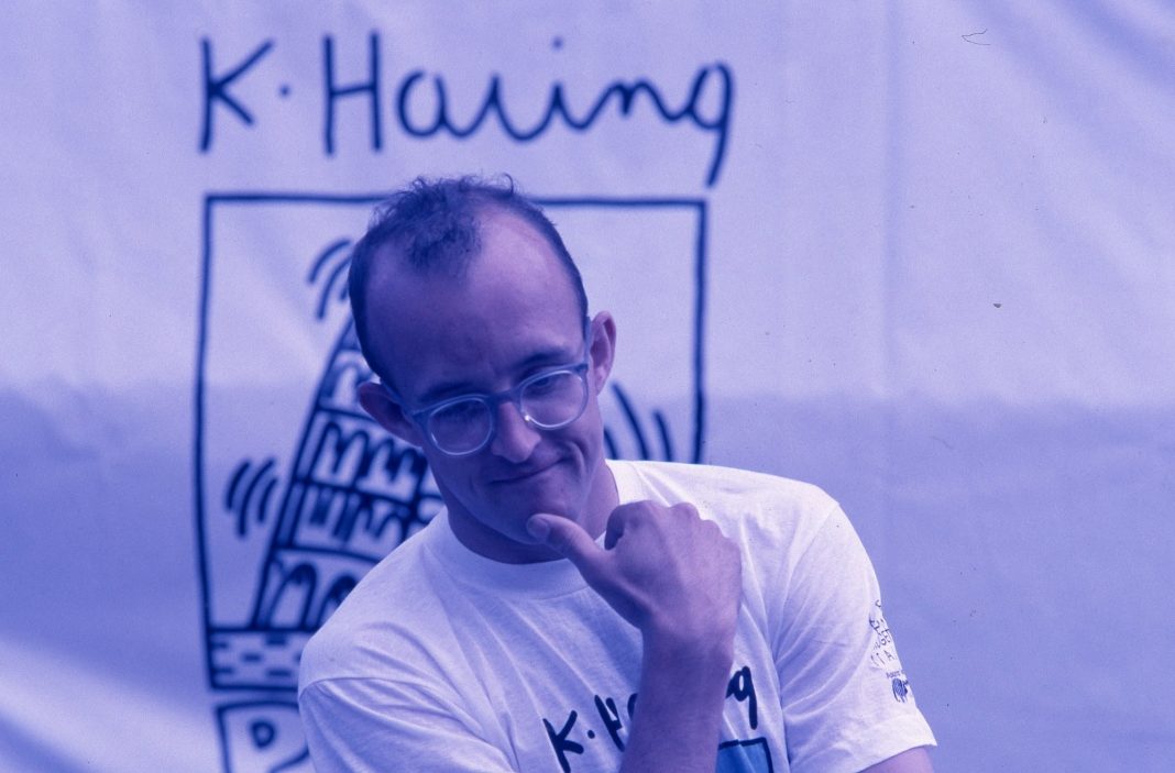 Keith Haringhttps://www.exibart.com/repository/media/2021/11/256843714_10160079041050466_7527478000048190650_n-1-1068x703.jpg