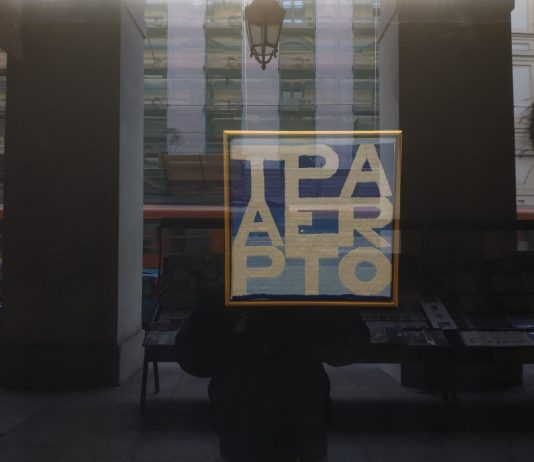 Un’edizione di DAMA diffusa nel centro di Torino, guidata da Boetti