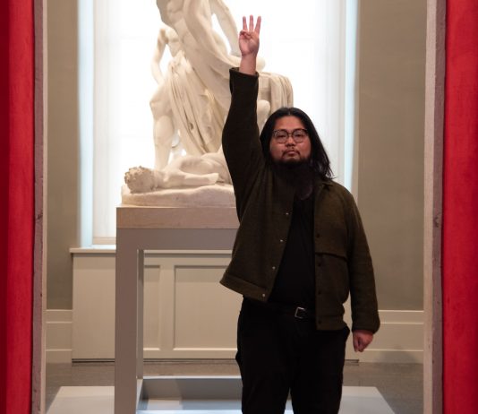 “La Cina (non) è vicina”: la dissidenza di Badiucao al Museo di Santa Giulia, Brescia