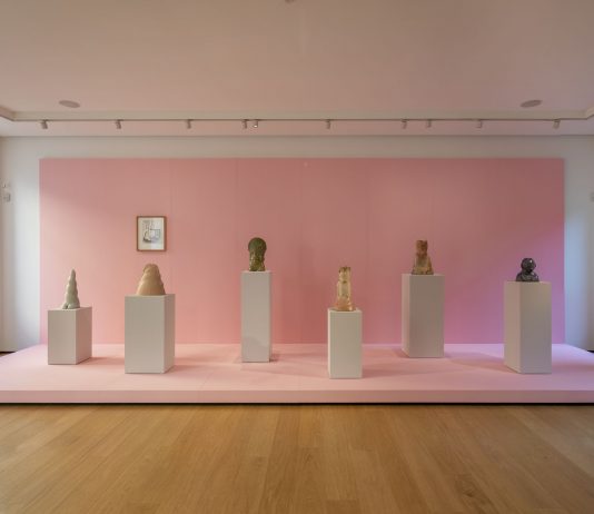 Prima del tuono, dopo il buio. L’arte sognante di Leiko Ikemura leiko ikemura building