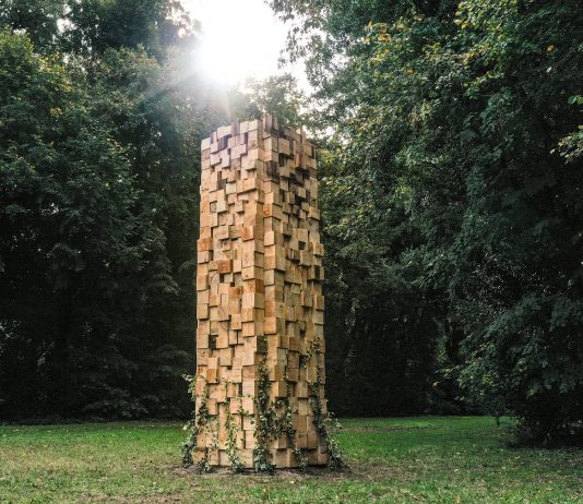 Sasha Vinci con ‘Piccola Primavera Dorata’ alla Reggia di Caserta