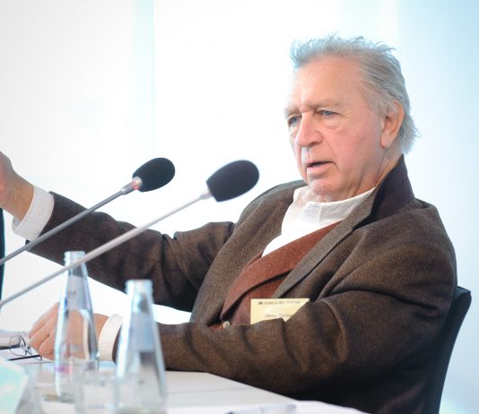 Addio a Jimmie Durham: muore l’artista cherokee che liberò la scultura con leggerezza Jimmie Durham