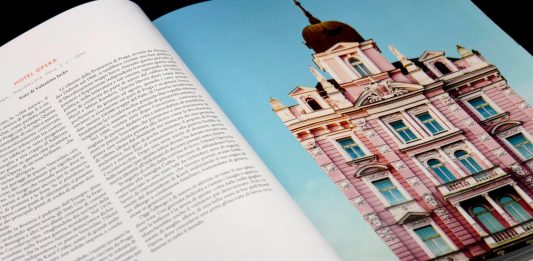 “Wes Anderson: quasi per caso”: il libro Instagram arriva anche in Italia
