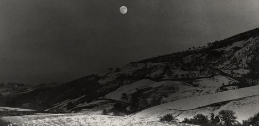 Torino rilegge Leopardi attraverso le fotografie di Mario Giacomelli