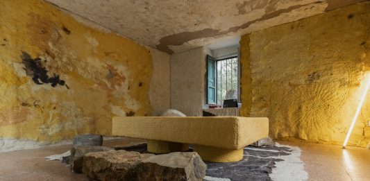 In Libano, un sito archeologico ospita una mostra d’arte contemporanea