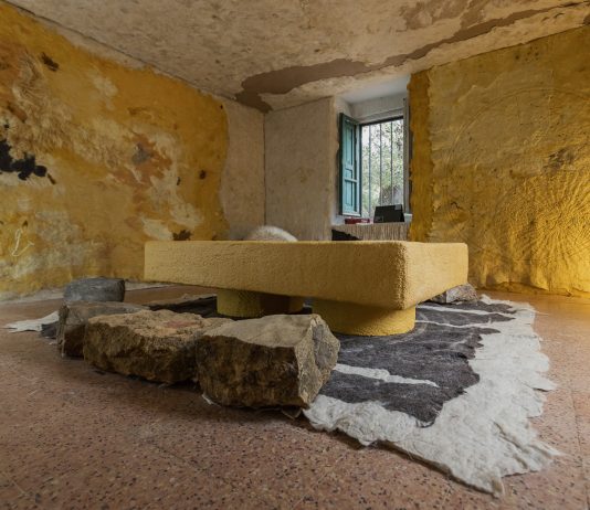 In Libano, un sito archeologico ospita una mostra d’arte contemporanea