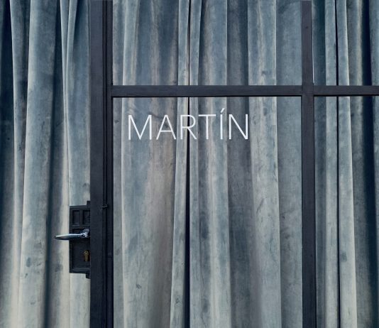 Lunario: la nuova suggestiva performance di GianMarco Porru allo Spazio Martìn