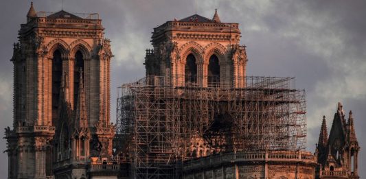 Il restauro di Notre Dame in versione Disney fa già discutere
