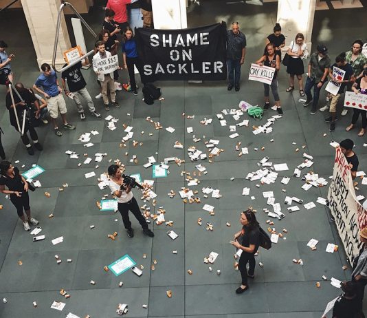 Filantropia tossica: il Metropolitan cancella il nome dei Sackler