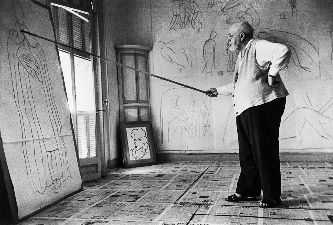 Henri Matisse in his studio, Nice, France, August 1949 © Robert Capa © International Center of Photography / Magnum Photos