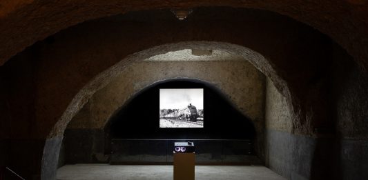 Gioco di ombre: John Stezaker alla Fondazione Morra Greco