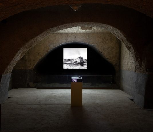 Gioco di ombre: John Stezaker alla Fondazione Morra Greco