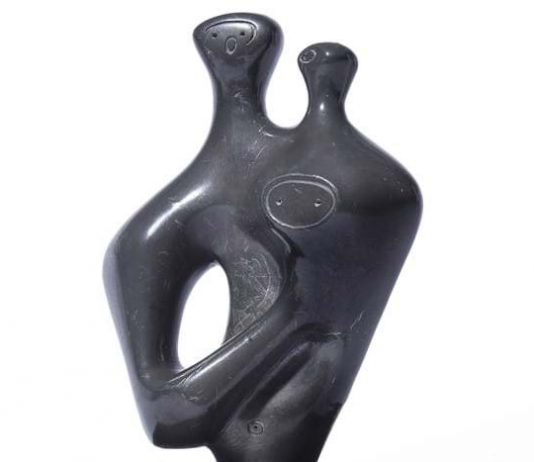 Dal caminetto all’asta: una scultura di Henry Moore fa il suo ingresso sul mercato Henry Moore