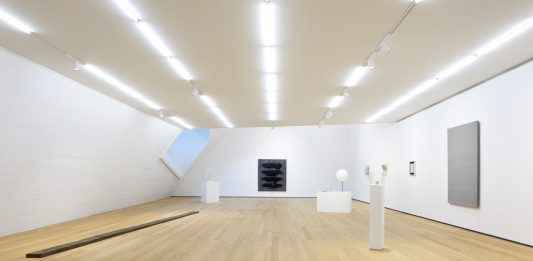 ‘Things/Thoughts’: il nuovo allestimento della collezione di Fondazione Dalle Nogare, Bolzano