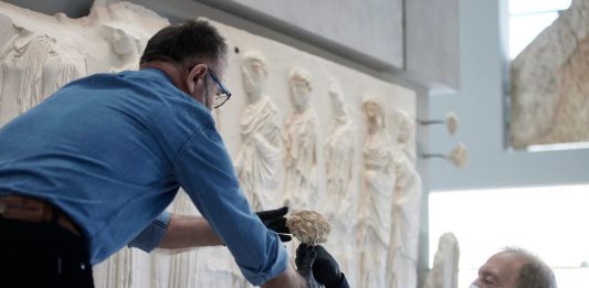 I frammenti del Partenone riuniti all’Acropoli di Atene. Aspettando il British