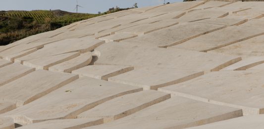 Restaurare l’arte contemporanea #2: il Grande Cretto di Alberto Burri