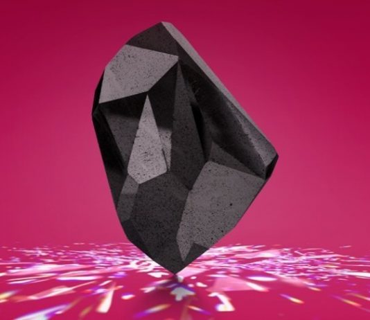 C’è un diamante nero da record in vendita da Sotheby’s enigma diamante nero sotheby's