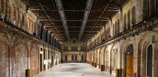 OGR Torino: le mostre del primo semestre 2022, tra pavimenti d’oro e Arte Povera