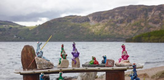 Saluti da Loch Ness: fotografie di Shinwook Kim alla C|E Contemporary di Milano