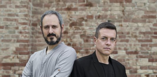 Il Padiglione Italia di Gian Maria Tosatti: “Storia della notte e destino delle comete” Gian Maria Tosatti, artista, Eugenio Viola, curatore, Padiglione Italia alla Biennale Arte 2022, foto di Elena Andreato