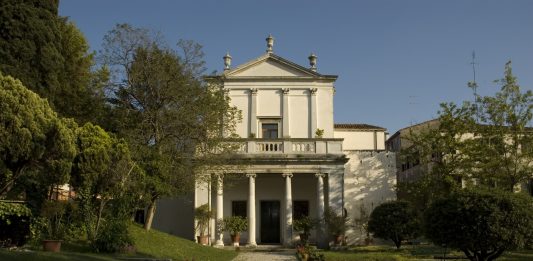 Angels Listening, sette angeli per riflettere sul ruolo dell’arte