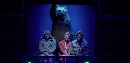 Noi, bestie incredule tra passato, presente e futuro