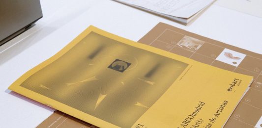exibart.es va onpaper: il primo numero cartaceo che parla spagnolo