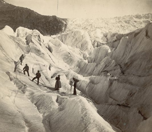 Dal vero. La fotografia svizzera del XIX secolo in mostra al MASI Lugano Adolphe Braun, Il ghiacciaio del Rodano, 1864, Albumina. ETH-Bibliothek Zürich, Bildarchiv