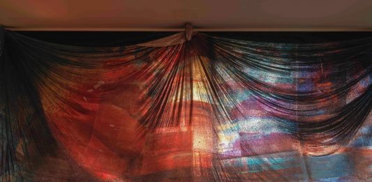 Katharina Grosse intreccia moda, arte e tecnologia, all’Espace Vuitton di Venezia