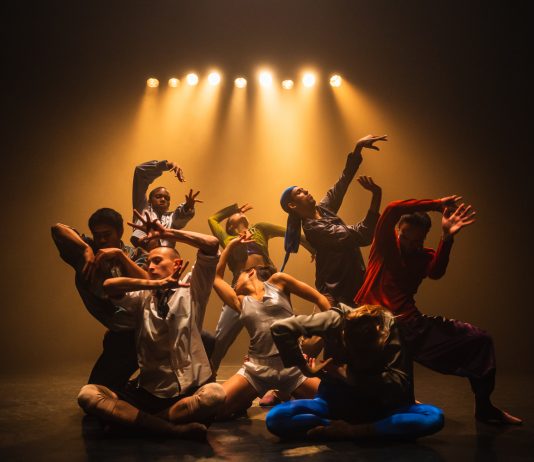 L’inesauribile e ripetitiva energia di Hofesh Shechter, al Comunale di Vicenza