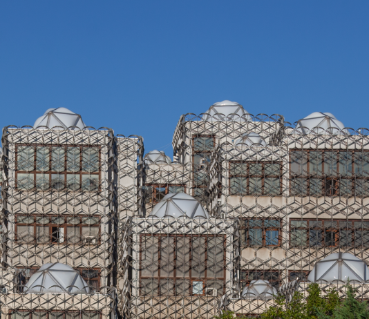 Manifesta 14, 77 autori, quattro pilastri: il programma di 100 giorni a Pristina